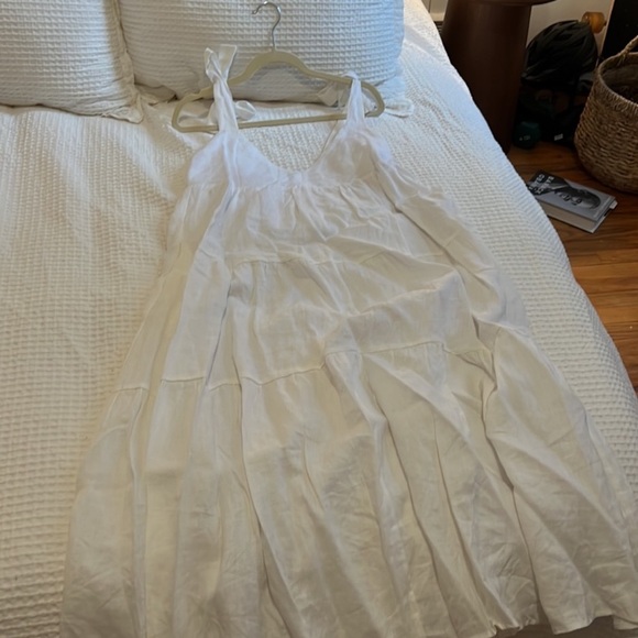 Dissh Ariana Linen White Dress - Picture 4 of 7